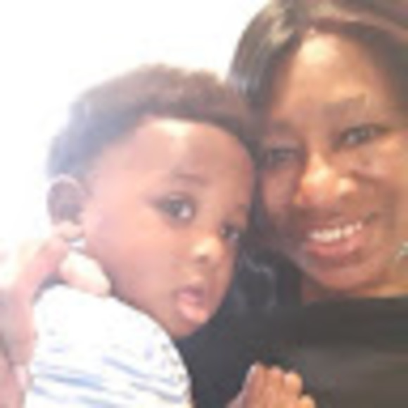 Meet your Posher, Gwendolyn - Picture 1 of 1